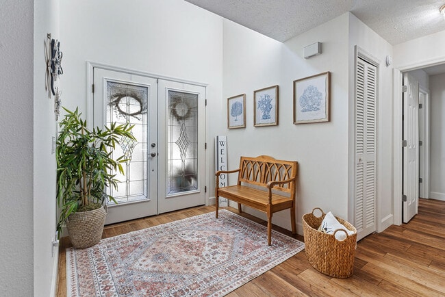 Building Photo - 6611 Surfside Blvd