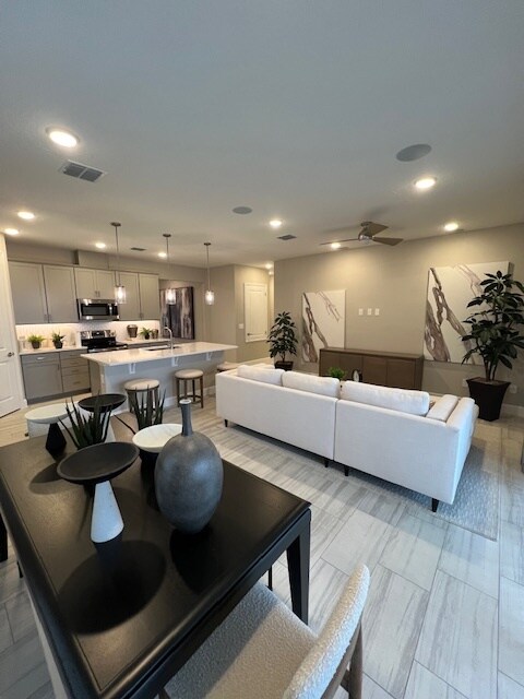 Building Photo - 1683 Sugarbelle Cir