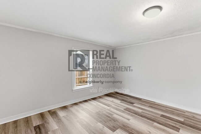 Building Photo - 6548 Old Clarksville Pike