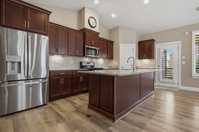 Building Photo - 5036 Winslow Dr