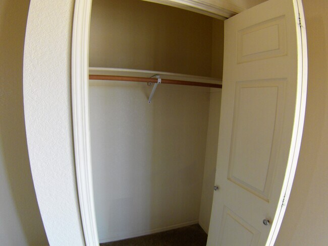 Building Photo - 3400 Sunriver Rd