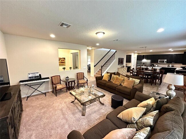 Building Photo - 8636 Chilton Dr