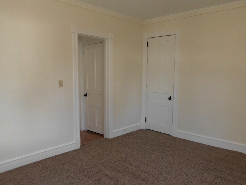 Building Photo - 205 E Pine St