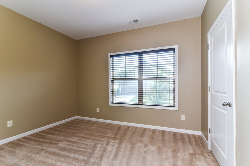 Building Photo - 1694 Maplecliff Way