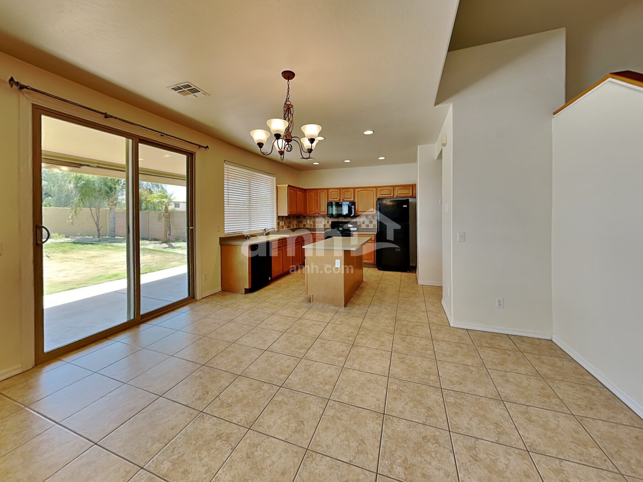 Building Photo - 14493 W Weldon Ave