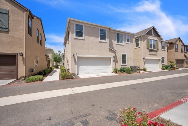 Building Photo - 9310 Mystic Lake Alley