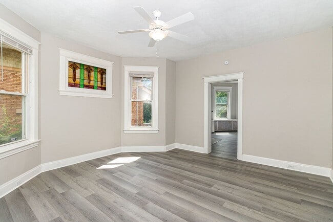 Building Photo - Gorgeous 3 Bedroom 1 Bathroom House