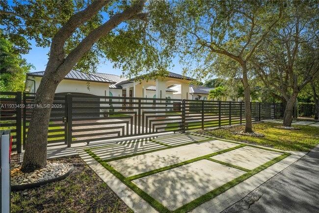 Building Photo - 7780 SW 110th St