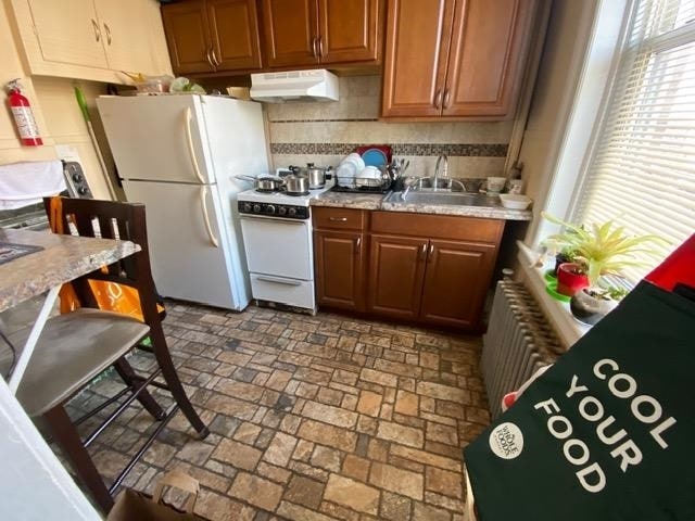 Building Photo - 225 Angelique St