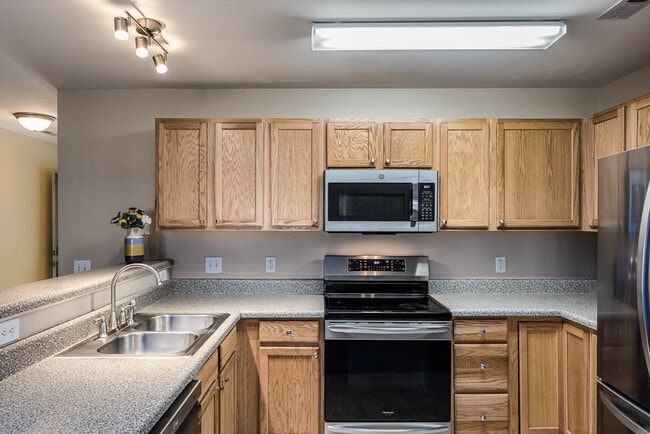 Building Photo - 1801 Trailwood Heights Ln