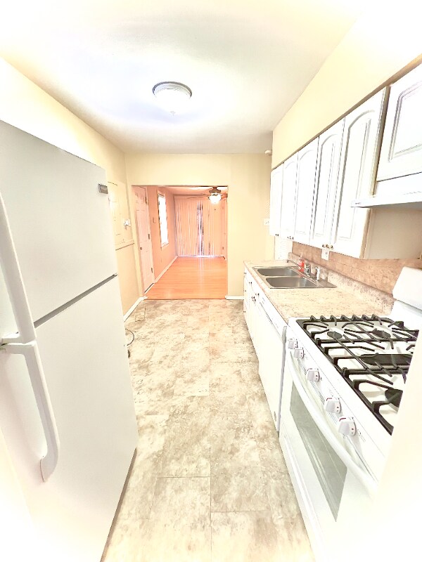 Building Photo - 11255 St Damian Ln