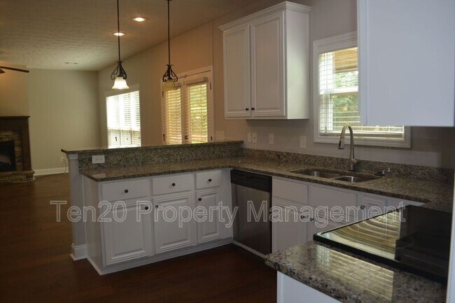 Building Photo - 7477 Coppice Dr