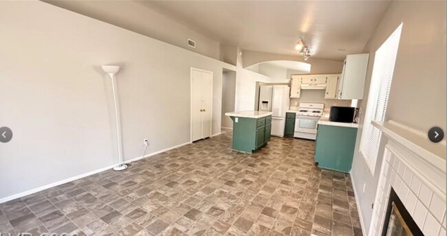 Building Photo - 7220 Paradise Bay Dr