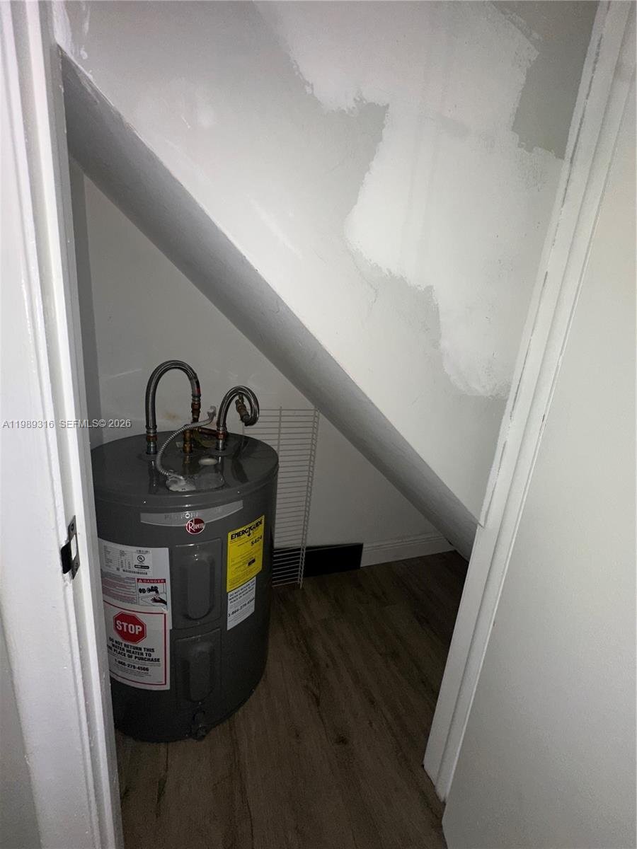 Building Photo - 3201 NW 4th Terrace