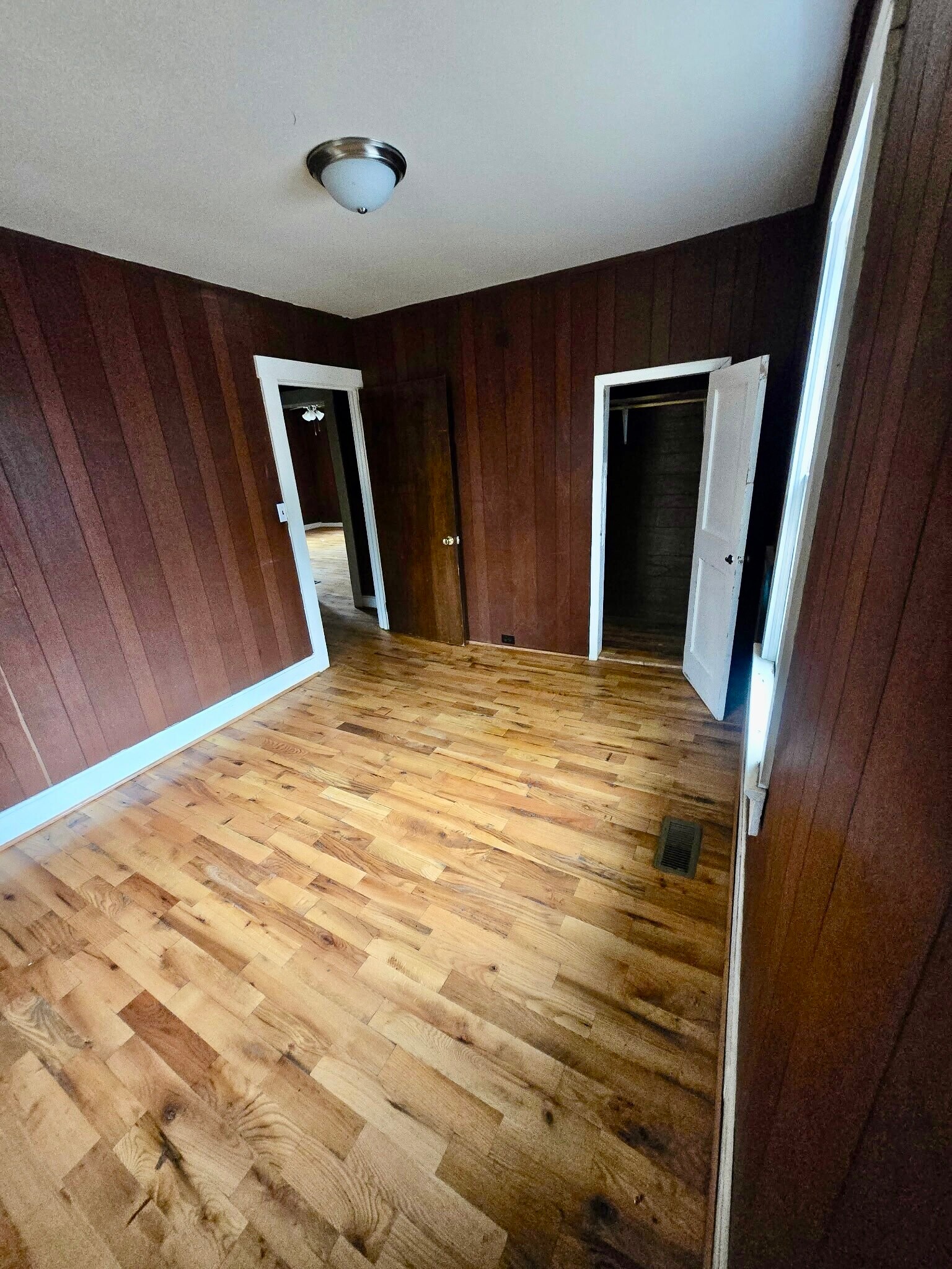 Building Photo - 606 M St