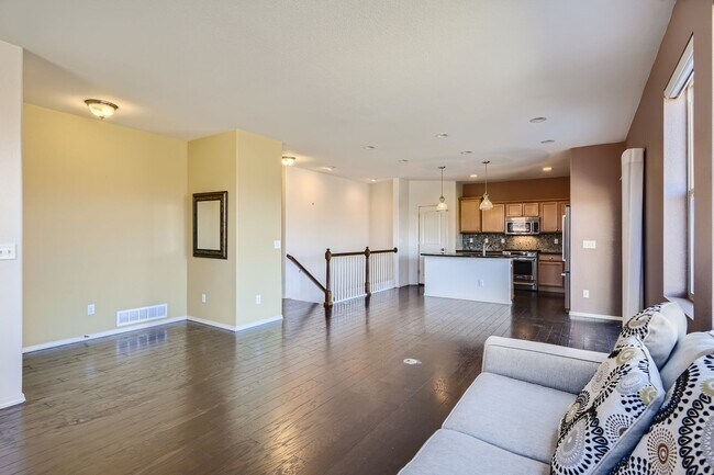 Building Photo - Flying Horse home for rent on Cake Bread!