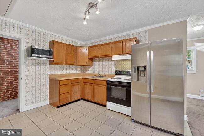 Building Photo - 6013 Neilwood Dr