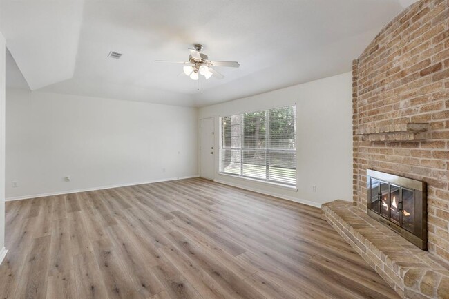 Building Photo - 78 Deerfoot Ct