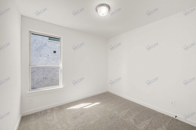 Building Photo - 225 Whitetail Dr