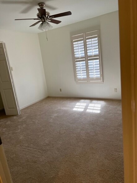 Building Photo - 1218 Saint John Loop