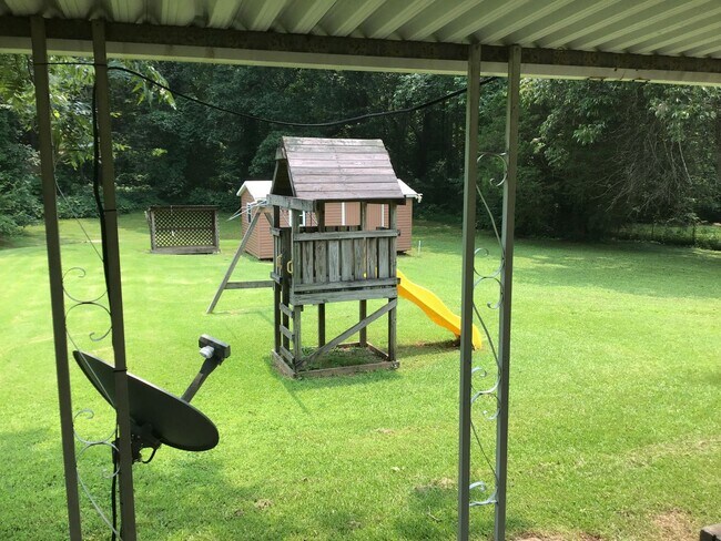 Building Photo - Dorsett6863