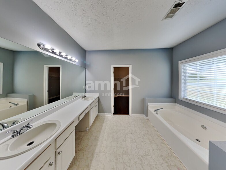 Building Photo - 3208 Milstead Walk Way