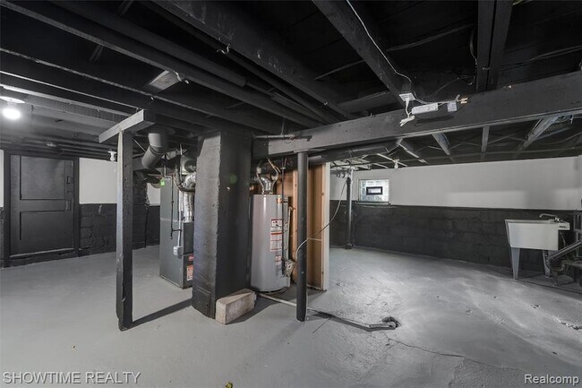 Building Photo - 292 W Marshall St