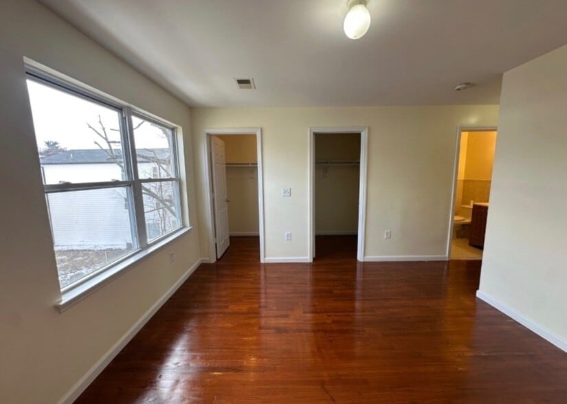 Building Photo - 138 22nd St