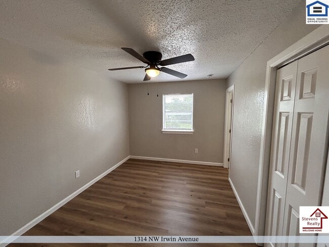 Building Photo - 1314 NW Irwin Ave