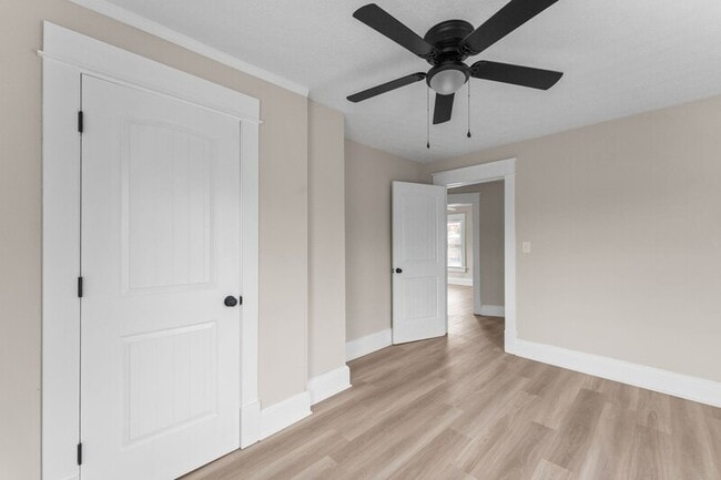 Building Photo - 703 Hamilton Ave