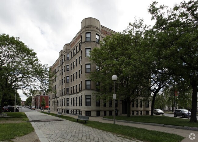 Building Photo - 409 Huntington Ave
