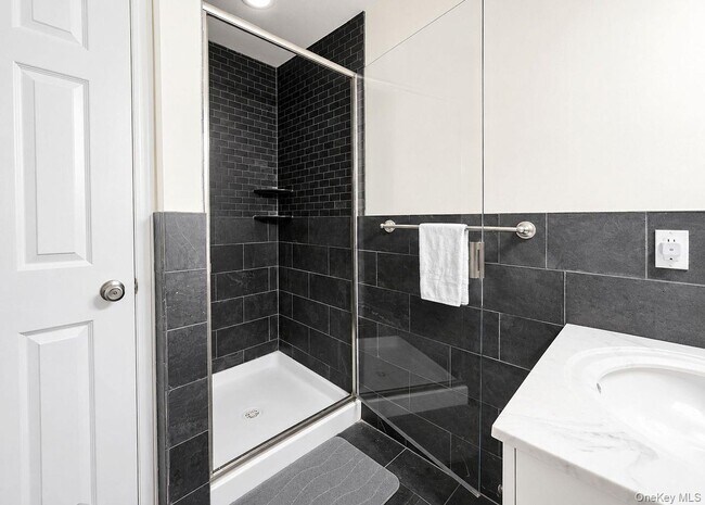Building Photo - 49 Woodville Rd