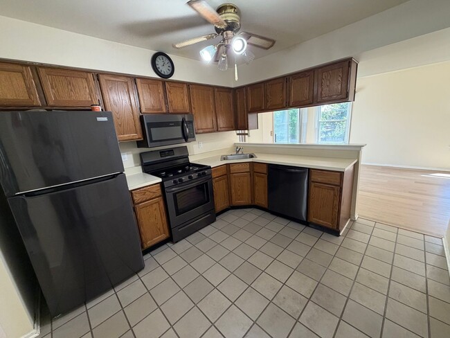 Building Photo - Spacious 4-Bedroom Colonial with 2-Car Garage in Howell