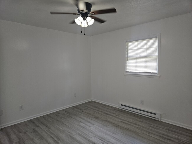 Building Photo - 6427 Starbrook Dr