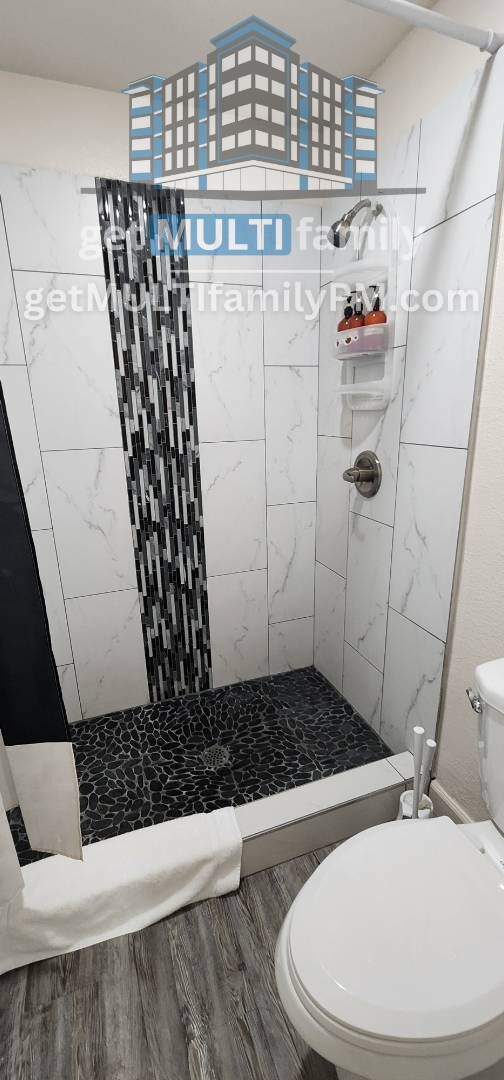 Building Photo - 515 W Pebble Beach Dr