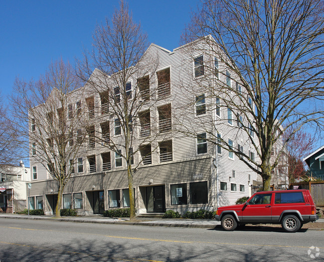 Building Photo - Cali Apartments in West Seattle!