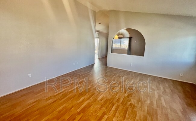 Building Photo - 1180 Camellia Ln