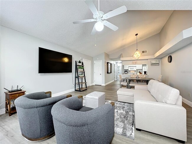 Building Photo - 2731 N Poinciana Blvd