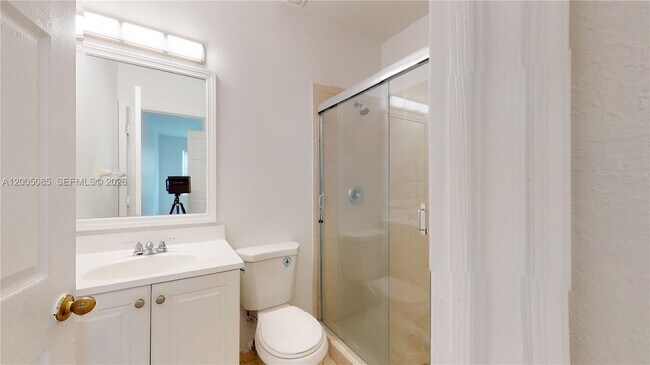 Building Photo - 2929 SE 2nd St