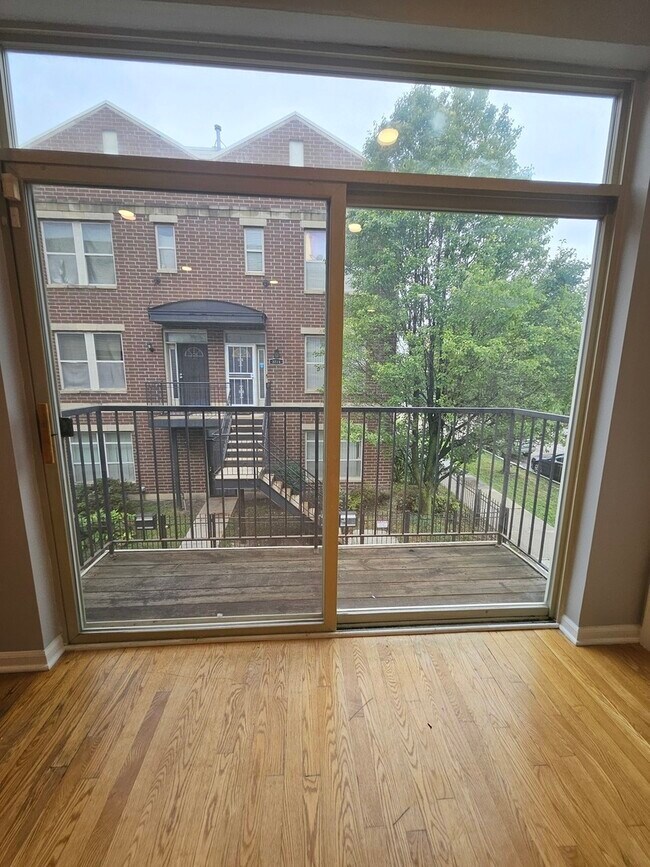 Building Photo - 736 S Kedzie Ave