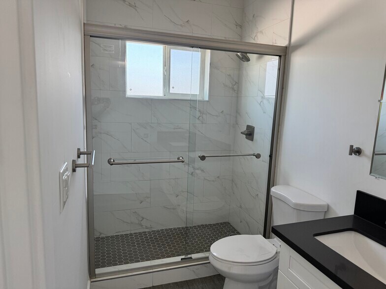 Glass BathroomDoor - 5652 Klump Ave