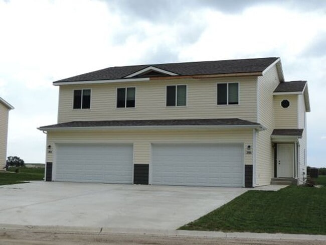 Primary Photo - Beautiful 3bedroom 2 bath townhouse FOR SA...