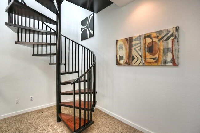 Building Photo - 317 Sydnor St