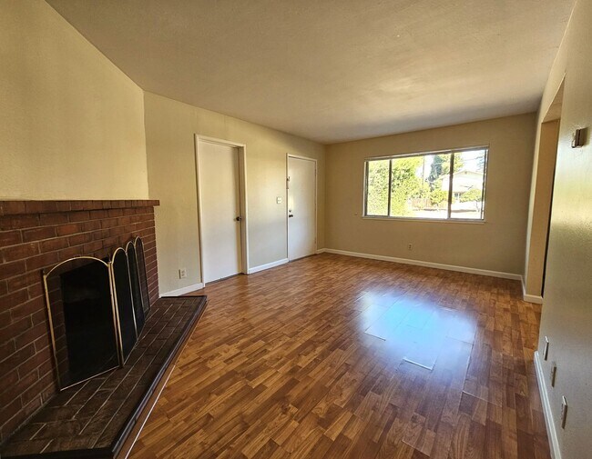 Building Photo - 487 N Rengstorff Ave
