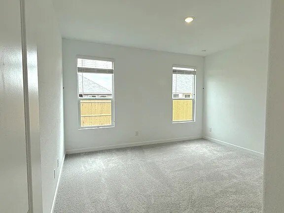 Building Photo - 928 Sugarberry St