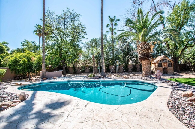 Building Photo - 4BR Entertainers Dream, McCormick Ranch
