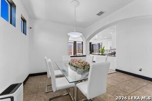 Building Photo - 1346 Nicholas Manor