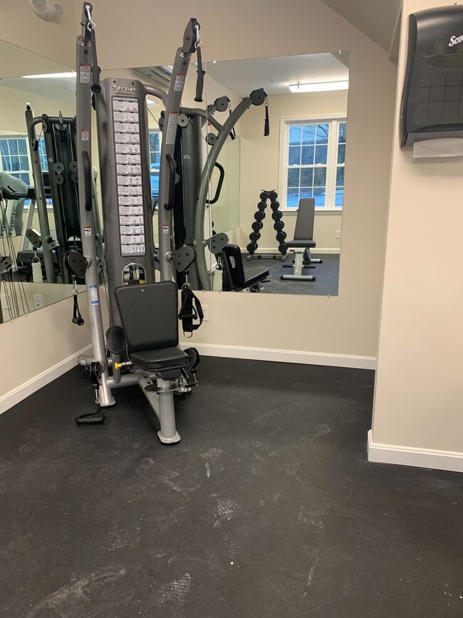 Building Photo - 160 Summer St