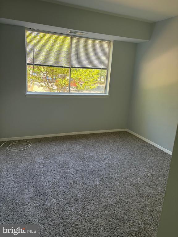 Building Photo - 215 Victor Pkwy