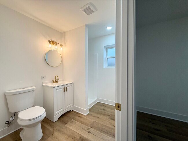 Building Photo - 14916 Langley Ave